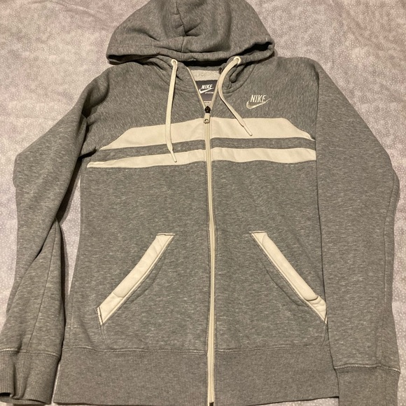Women’s size M (8-10) Nike Jacket - Picture 2 of 5